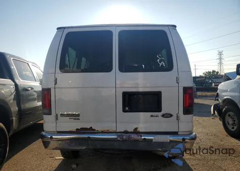 2013 Ford Econoline E350 Super Duty Wagon z USA, uszkodzony, nr VIN 1FBNE3BL6DDA87843